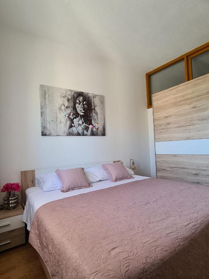 Apartman Roza 2 플로체 외부 사진