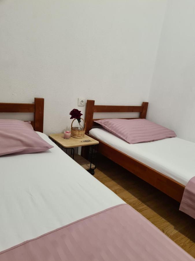Apartman Roza 2 플로체 외부 사진